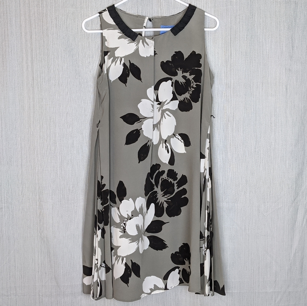 Simply Vera Wang Grey Dress With Black And White Floral Design Im Women's Size 6